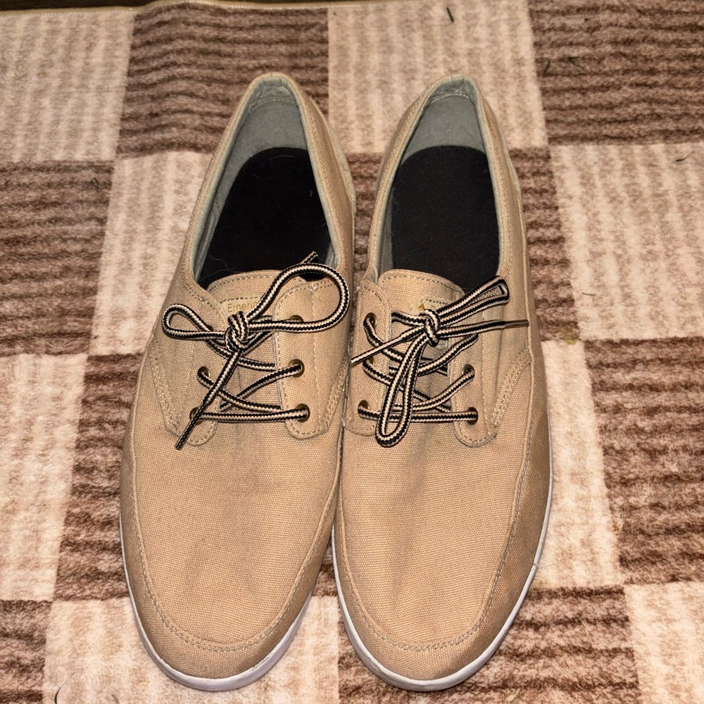 Emerica skate shoes